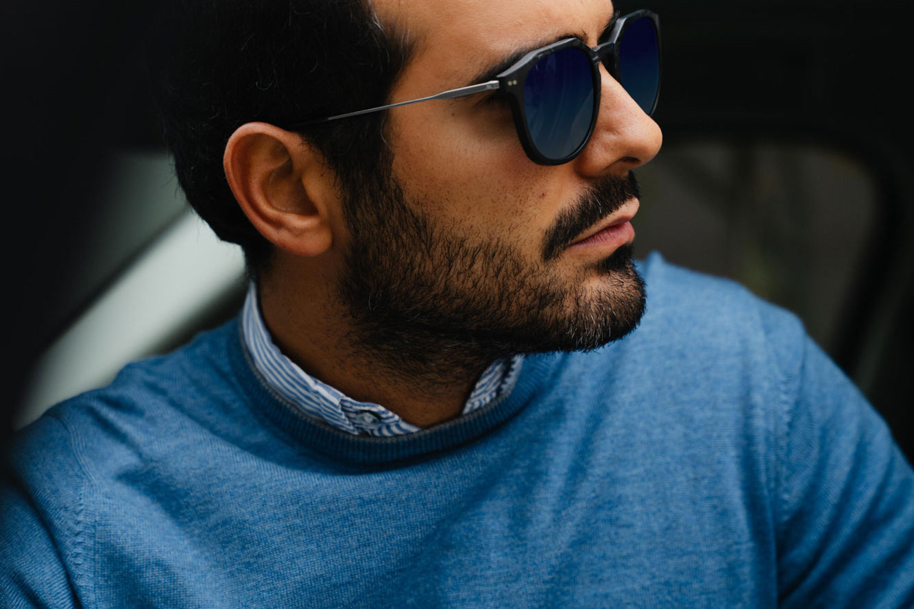 Andrea Mazzuca photoshoot for Roveri Eyewear wearing the new sunglasses collection CLM7 DEEP OCEAN, a premium handmade in Italy beta-titanium frame with NTPT carbon fiber front frame in his Range Rover in Milan, Italy.
